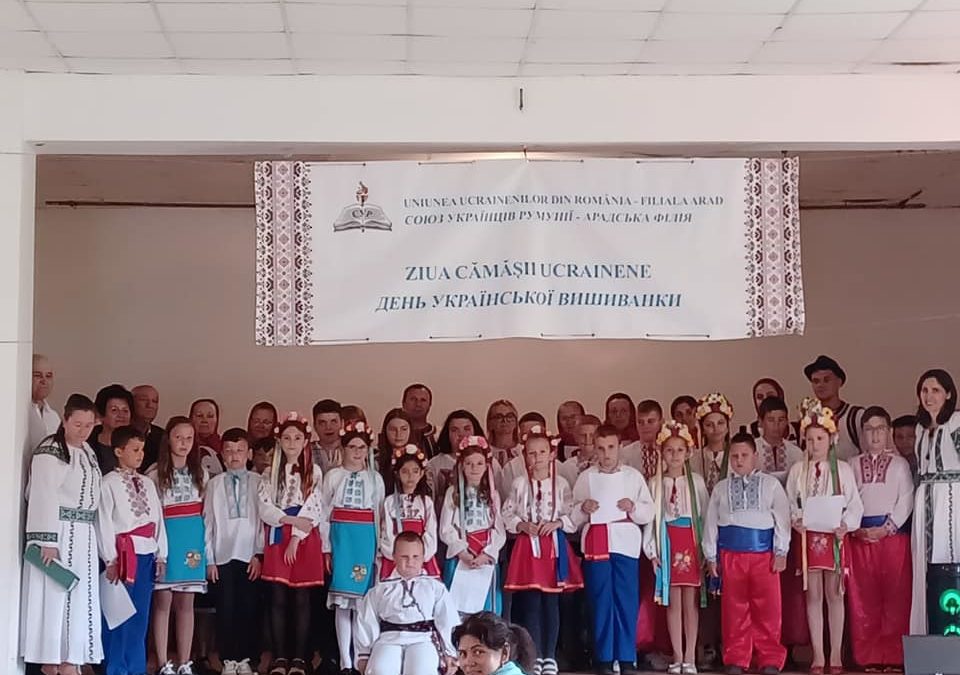 Filiala arădeană UUR a sărbătorit “Ziua Cămășii Ucrainene”