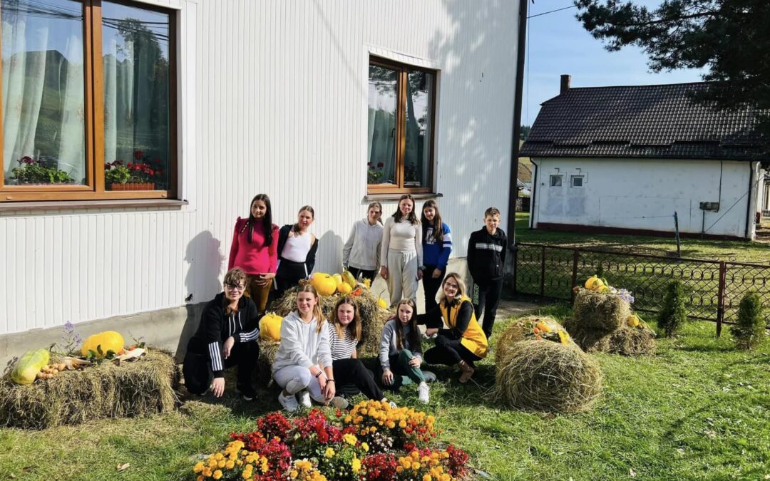 Осінь, барвиста пора року – освітній захід у Палтинській школі