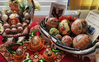 Tradiția încondeierii ouălor de Paște, la sediul organizației UUR din Siret